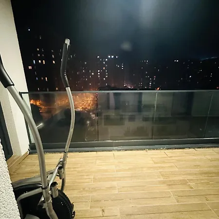 Apartment Exclusive With Free Garage *