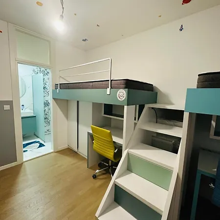 Apartment Exclusive With Free Garage *
